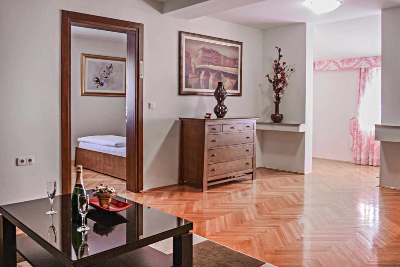 Hotel Pahuljica Vlasic Bagian luar foto