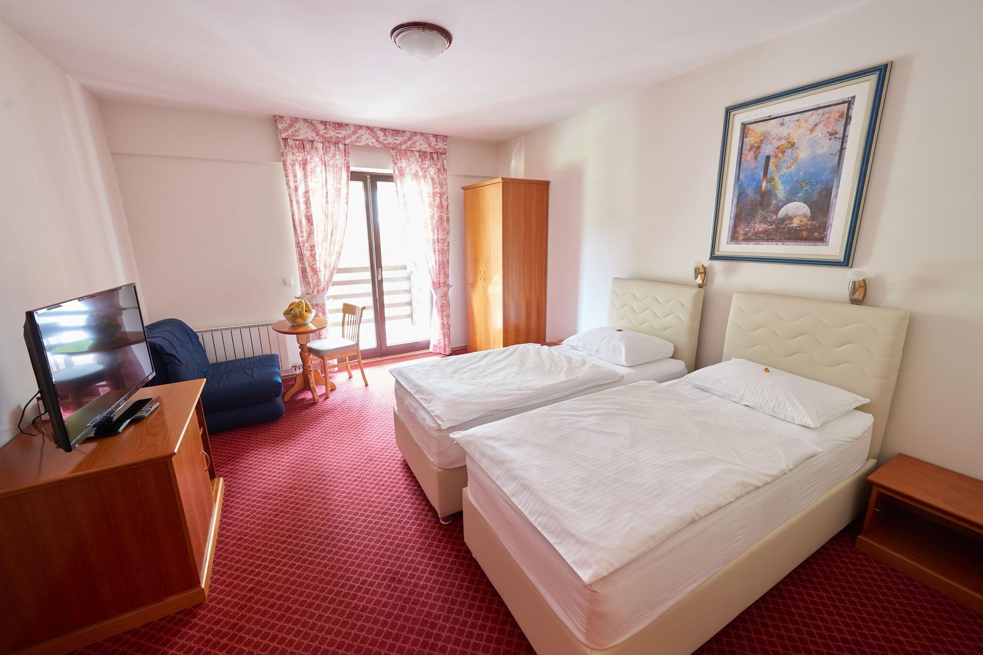 Hotel Pahuljica Vlasic Bagian luar foto