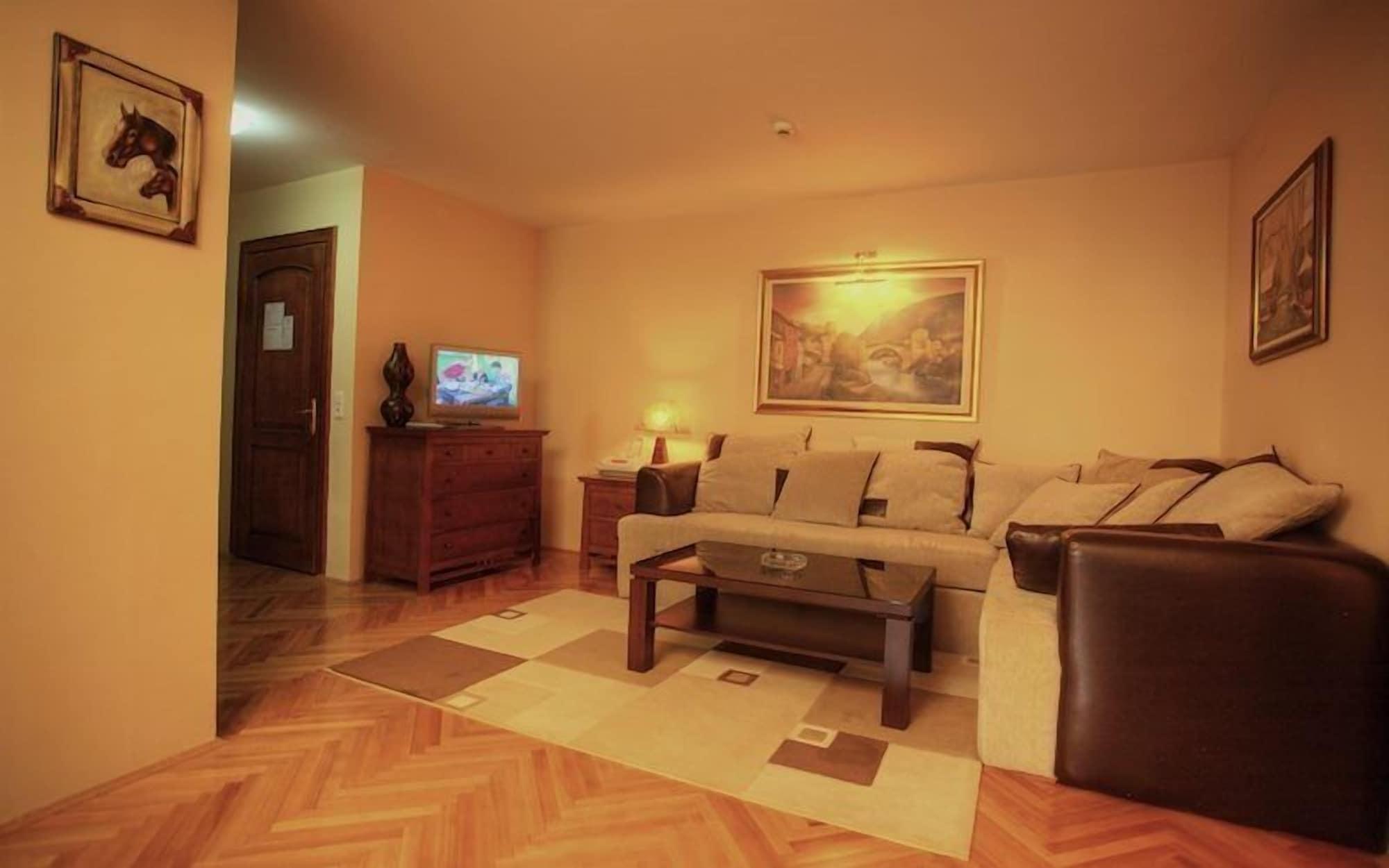 Hotel Pahuljica Vlasic Bagian luar foto