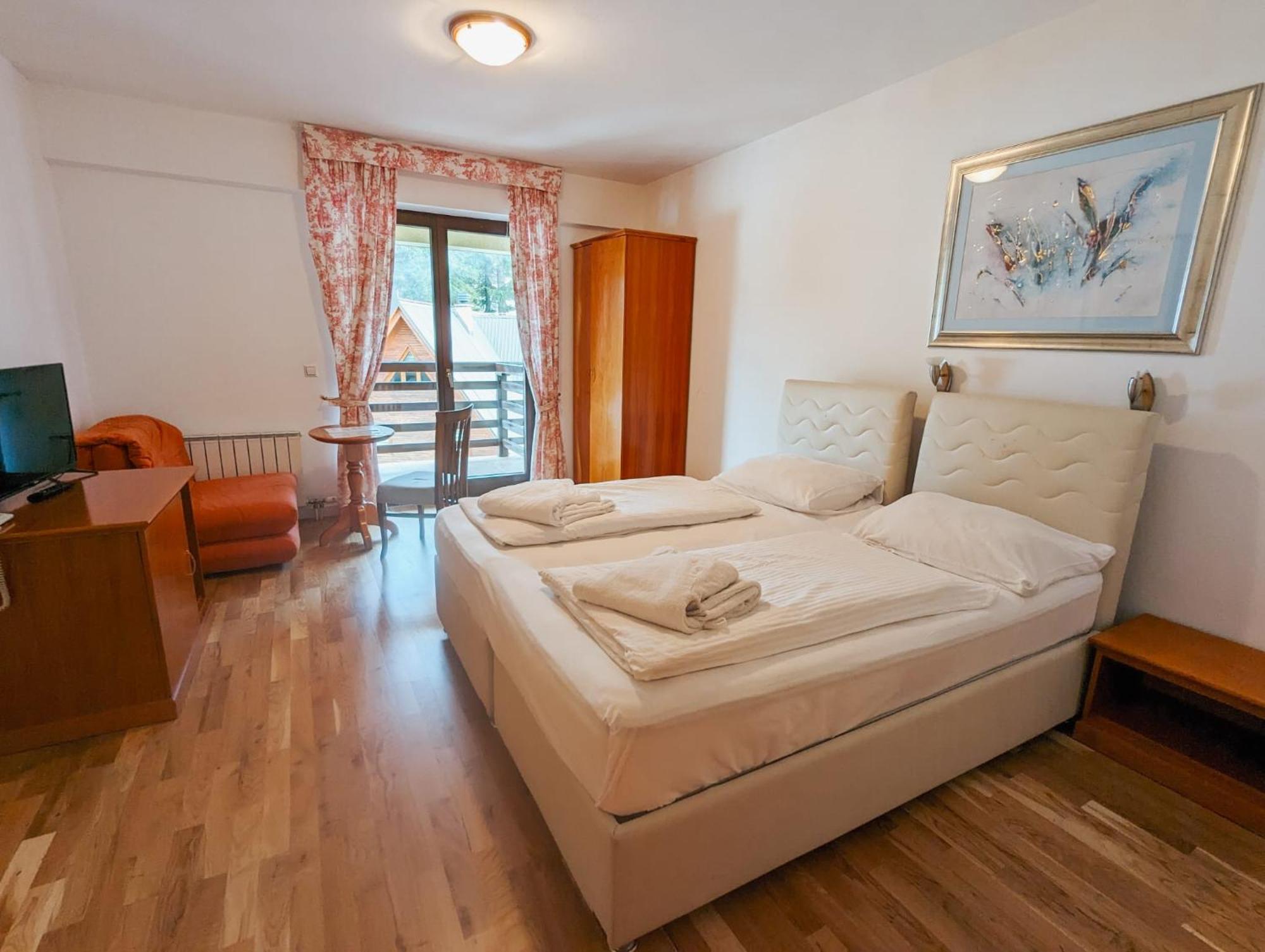 Hotel Pahuljica Vlasic Bagian luar foto